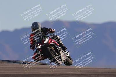 media/Nov-06-2023-Moto Forza (Mon) [[ce023d0744]]/3-Intermediate Group/Session 5 (Turn 9)/